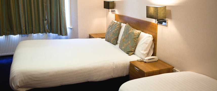 Hanover Hotel Victoria - Triple Bedroom